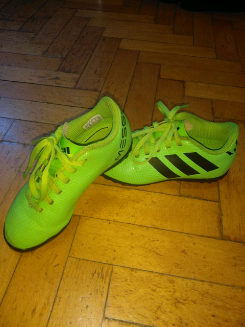 childrens football boots size 11